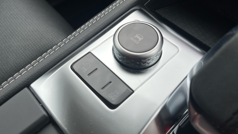 Jaguar F-Pace 2.0 D200 R-Dynamic Black 5dr Auto AWD Diesel Estate